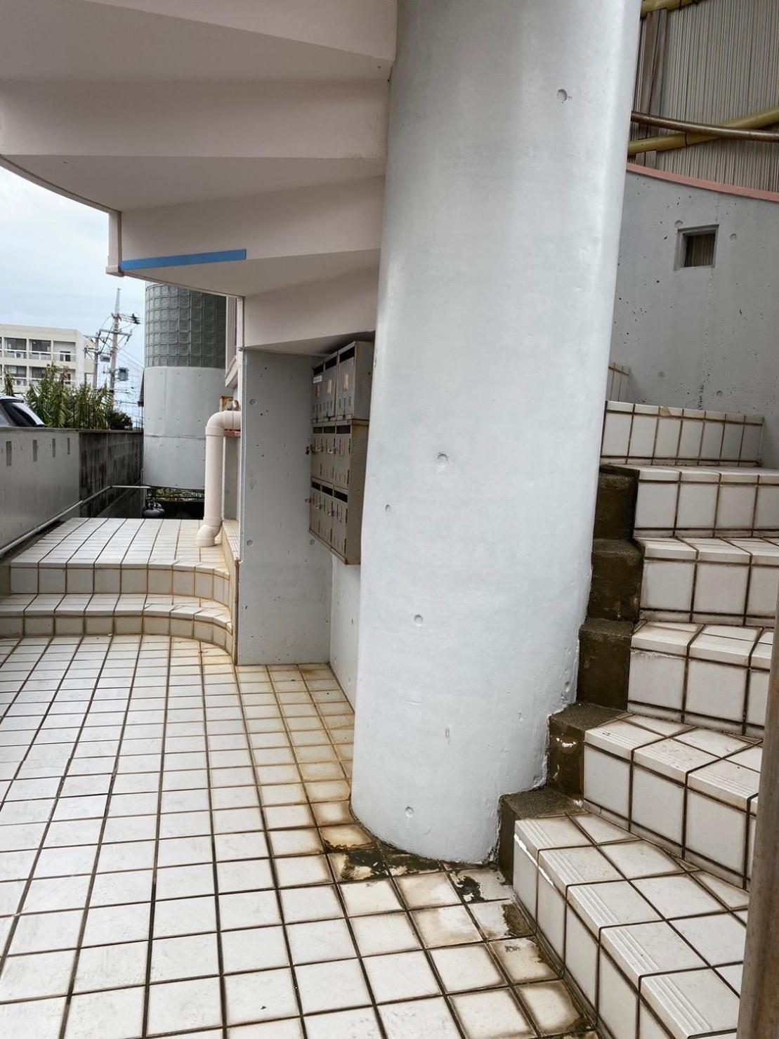 宜野湾市ジョイフル ローズアパートメント エクステリア 写真
